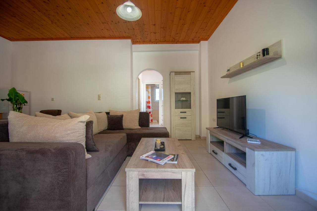 Family Private Homes & Sea View Lithakia  エクステリア 写真