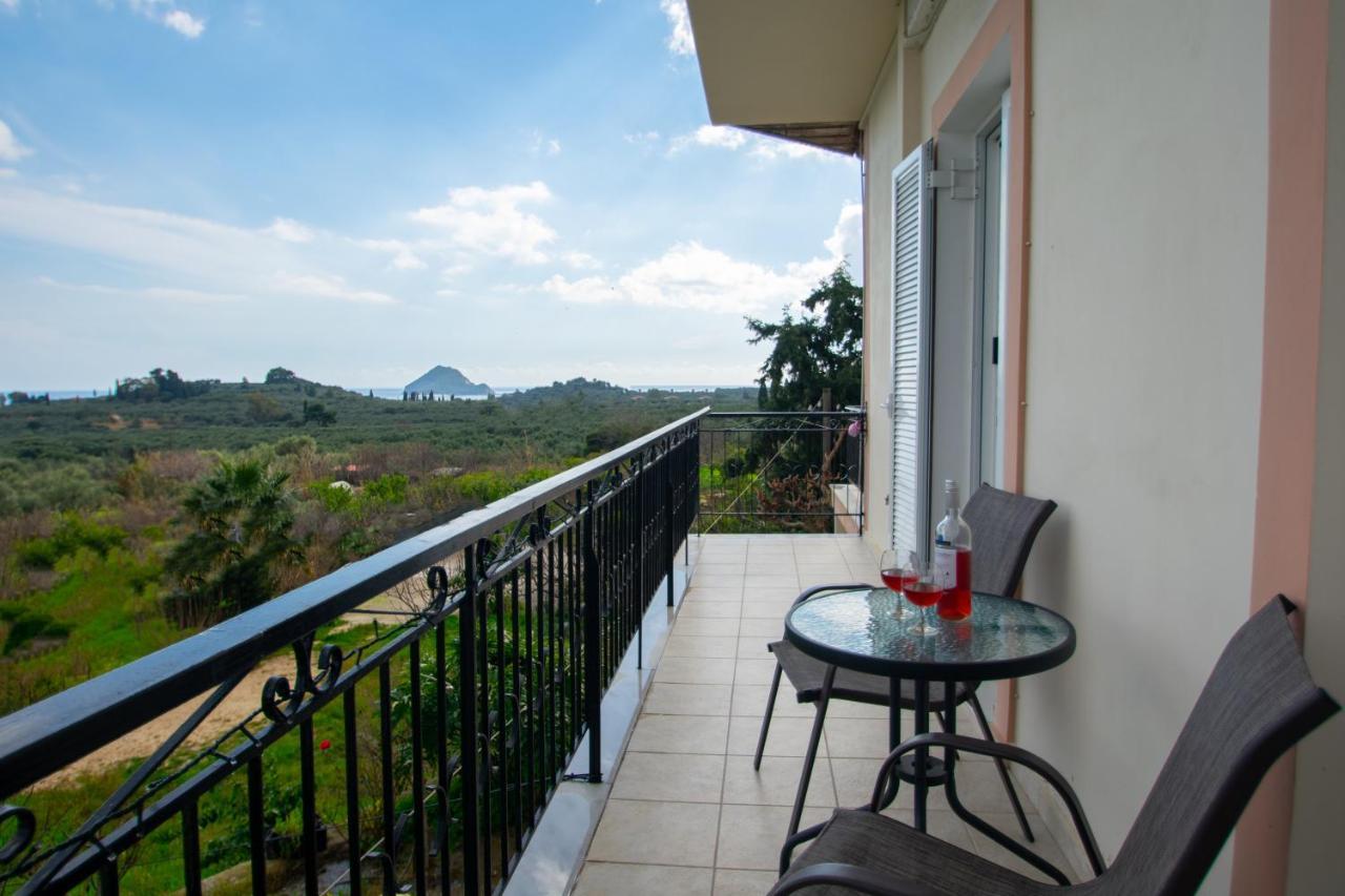 Family Private Homes & Sea View Lithakia  エクステリア 写真