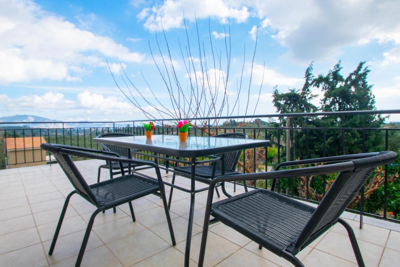 Family Private Homes & Sea View Lithakia  エクステリア 写真