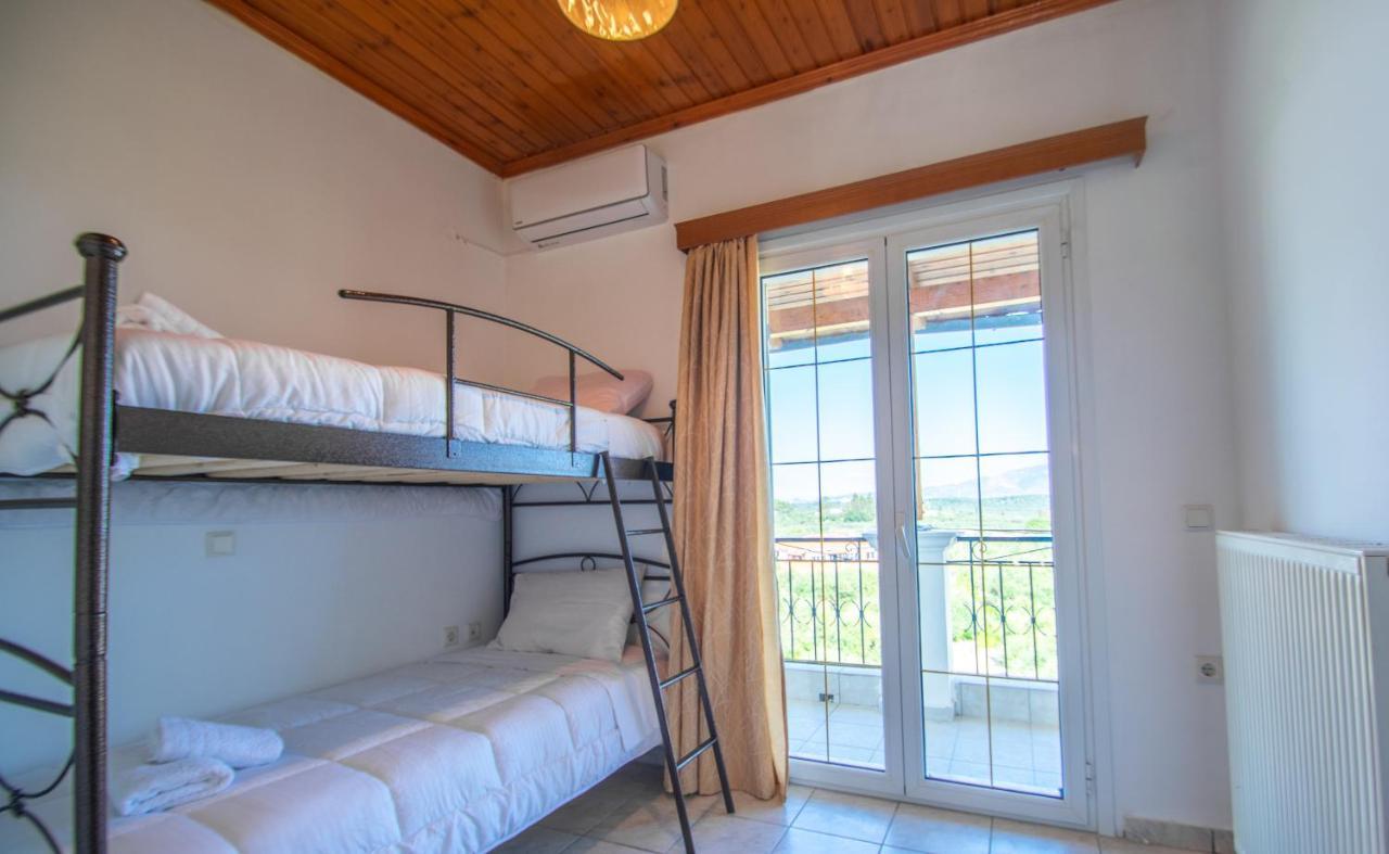 Family Private Homes & Sea View Lithakia  エクステリア 写真